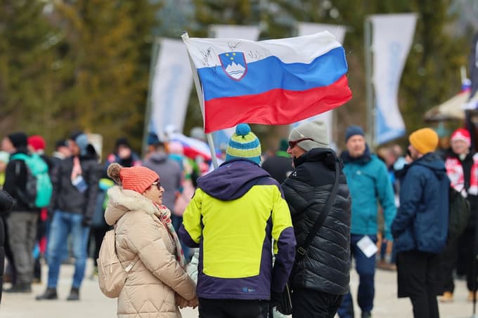 Domen Prevc zmagovalec prve posamične tekme na finalu sezone v Planici