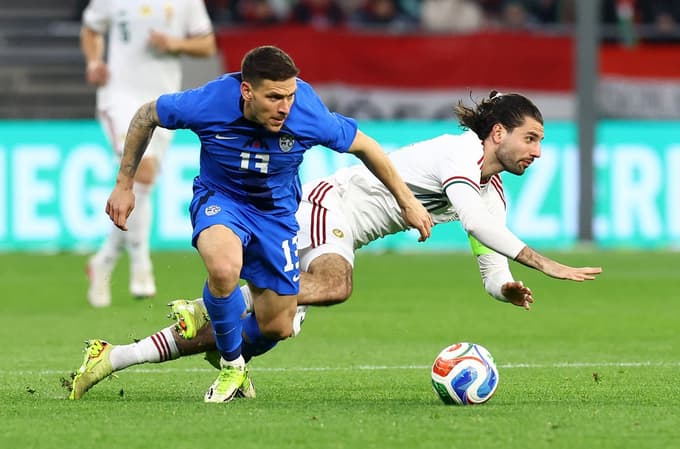 (FOTO) Madžari ob koncu strli Slovence, Cesar selektorsko pot začel s porazom