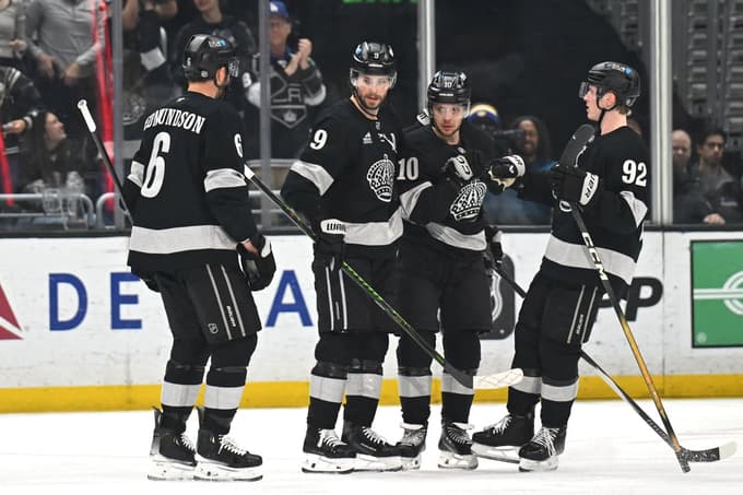 (FOTO) Kralji izgubili doma proti ekipi iz Utaha