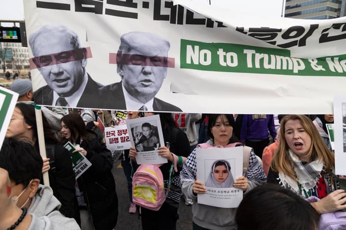 (FOTO) Tretji množični protest v manj kot letu dni: Proti Trumpu v ZDA na ulicah več milijonov ljudi