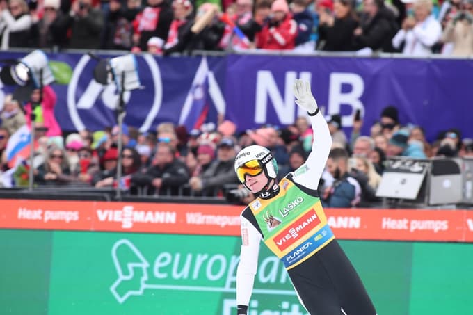 (FOTO) Domen Prevc v Planici z drugim mestom potrdil še mali globus za polete