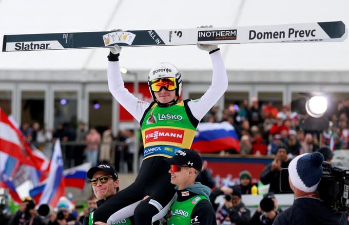 (FOTO) Domen Prevc v Planici z drugim mestom potrdil še mali globus za polete