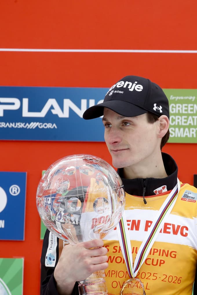 (FOTO) Domen Prevc v Planici z drugim mestom potrdil še mali globus za polete