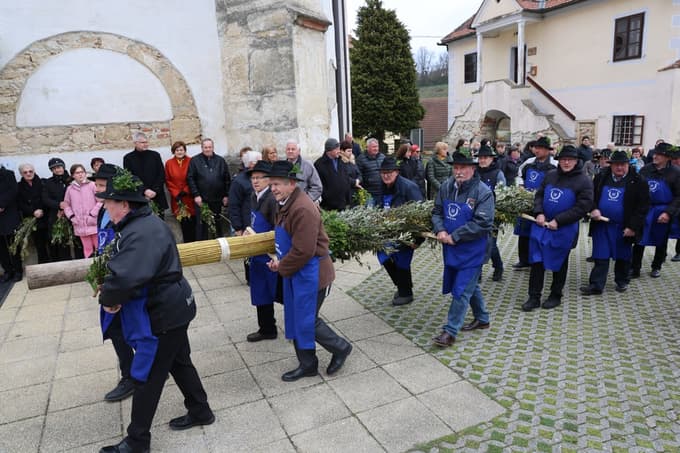 Pri cerkvi svetega Ruperta