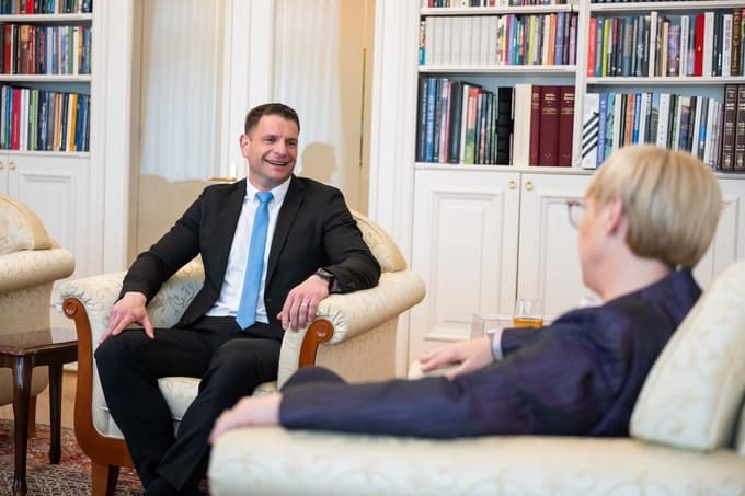 (FOTO) Tudi po srečanju z Natašo Pirc Musar brez okvira morebitne nove koalicije