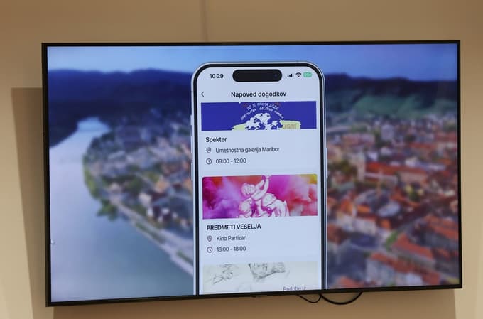 Konec papirjev in čakanja? Maribor stavi na občino v telefonu