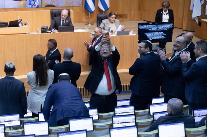 Izglasovanje zakona je Ben-Gvir proslavil s penino.