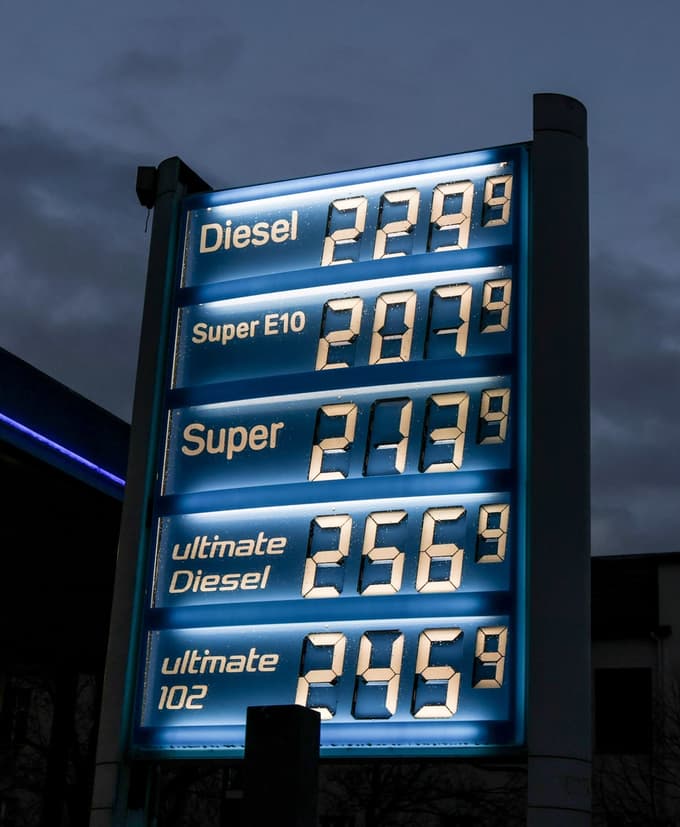 V Nemčiji cene goriv skokovito naraščajo.