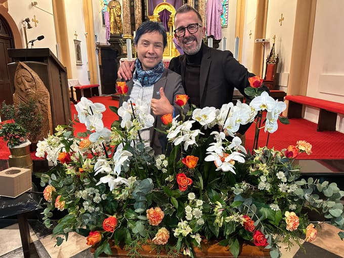 Peter Ribič in dr. Sabina Šegula v Radovljici na predstavitvi letošnjega koncepta okrasitve.