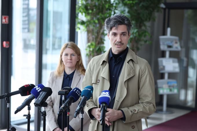 Levica je z eno nogo že v opoziciji.  