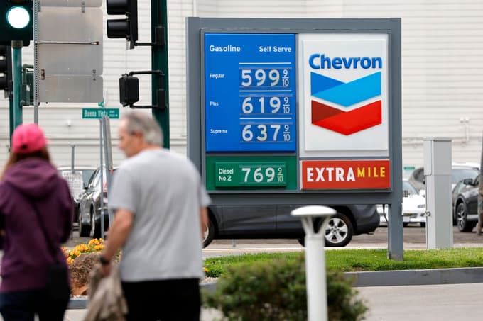 Najprej so Američani občutili cene goriv.