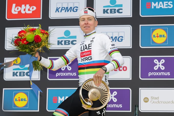 Zmagovalcu dirke po Flandriji Tadeju Pogačarju in nekaj drugim tekmovalcem grozi zaslišanje na sodišču. Zakaj?