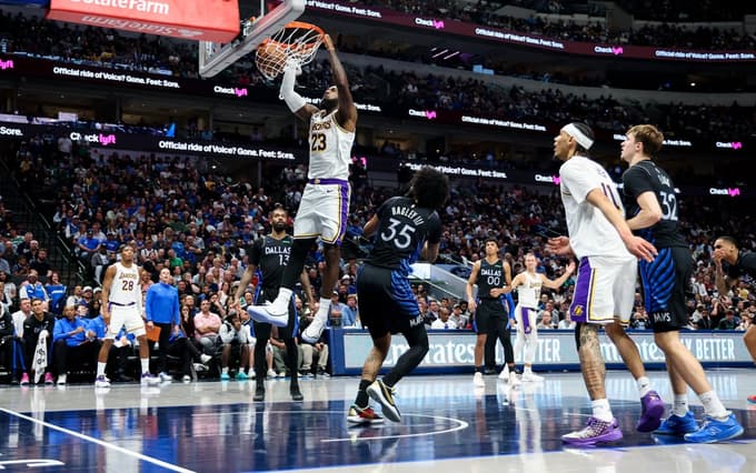 (FOTO) Lakersi brez Dončića klonili proti Dallasu