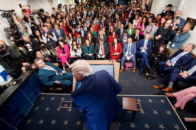 Donald Trump: Iran lahko pokončamo v eni noči