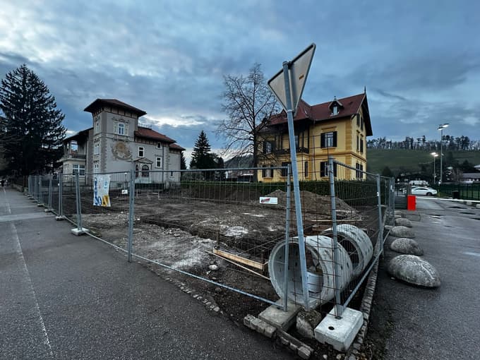 (FOTO) Nasproti Langerjeve vile nastaja "žepni" park