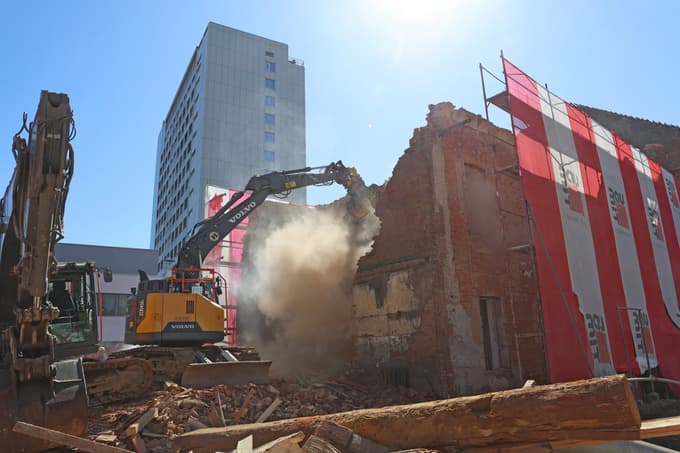 Maribor - UKC Maribor - rušenje stavbe - Masarykova ulica - stavba - zgradba - - -