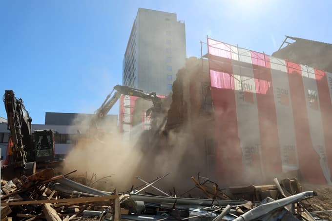 Maribor - UKC Maribor - rušenje stavbe - Masarykova ulica - stavba - zgradba - - -