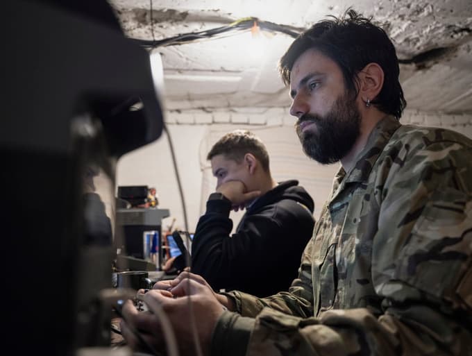 Ukrajinski opreaterji dronov na območju Družikivke v regiji Doneck