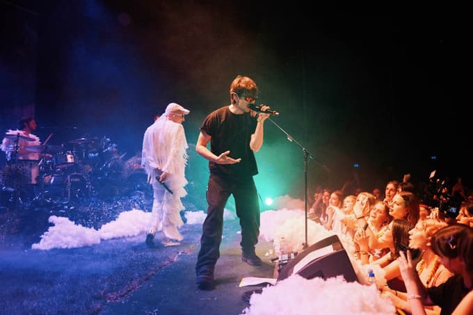 Med glasbenimi gosti prijatelji je bil tudi Gregor Strasbergar - Štras iz skupine Mrfy.