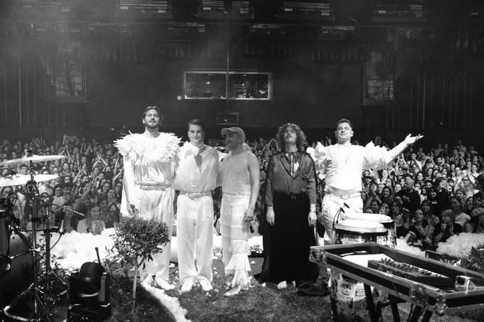 Planeti, ki so se vrteli v airplane modu