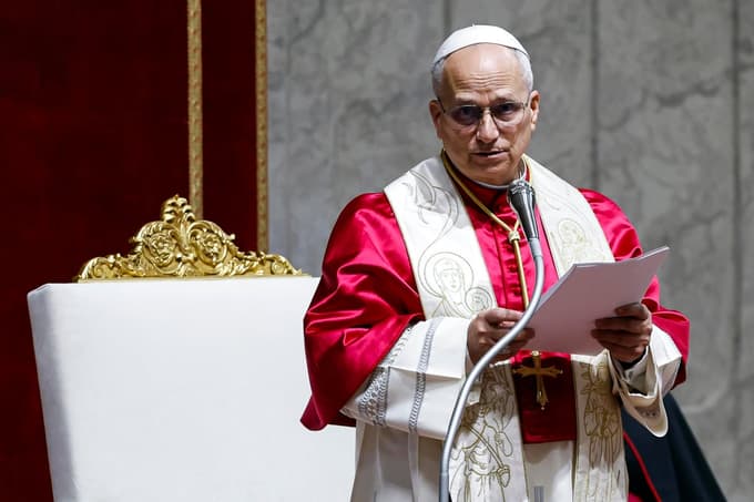 epa12883504 Pope Leo XIV chairs the Holy Rosary Prayer Vigil for Peace in Saint Peter's Basilica in Vatican City, 11 April 2026. EPA/ANGELO CARCONI