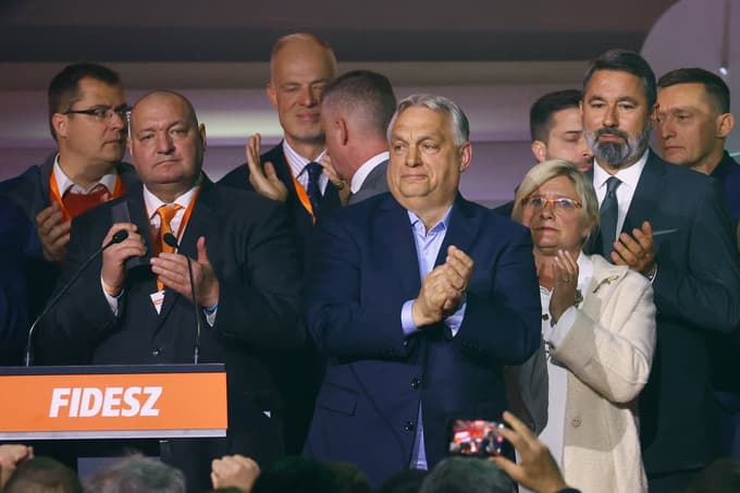 Orban je že priznal poraz in napovedal, da bo njegova stranka državi v prihodnje služila iz opozicijskih klopi.