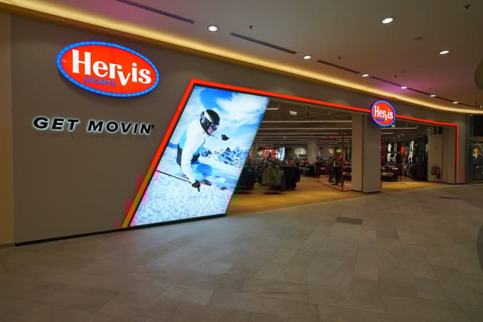 Hervis naj bi zaprl vse trgovine v Sloveniji, brez dela bi lahko ostalo okoli 250 zaposlenih