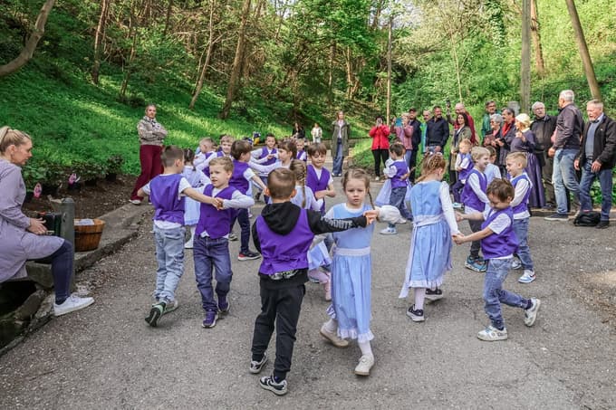 Maribor - Studenci - Okolje - Projekti - Nove zasaditve v sklopu letošnje čistilne akcije Moji odpadki, moja skrb 2026, zbrane je pozdravil tudi mariborski župan Saša Arsenovič -