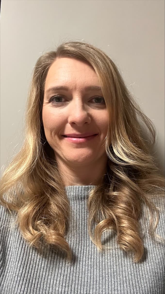 asist. dr. Polona Mlakar, dr. med., specialistka interne medicine s Kliničnega oddelka za pljučne bolezni in alergije UKC Ljubljana 