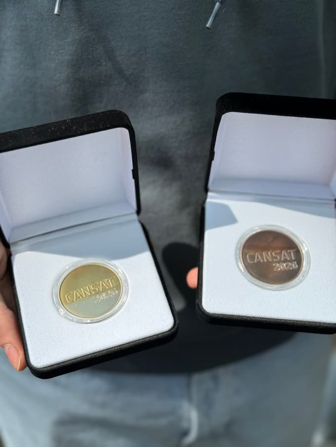 (FOTO) Iz Maribora med zvezde: Dijaki SERŠ pokorili konkurenco in si z lastnim satelitom odprli vrata ESA