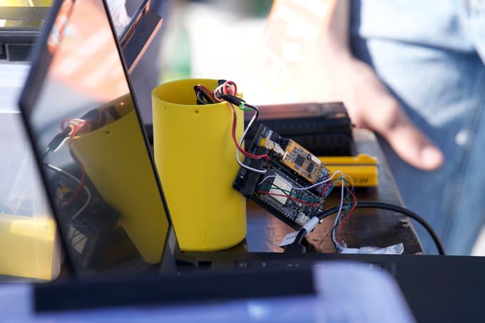 (FOTO) Iz Maribora med zvezde: Dijaki SERŠ pokorili konkurenco in si z lastnim satelitom odprli vrata ESA