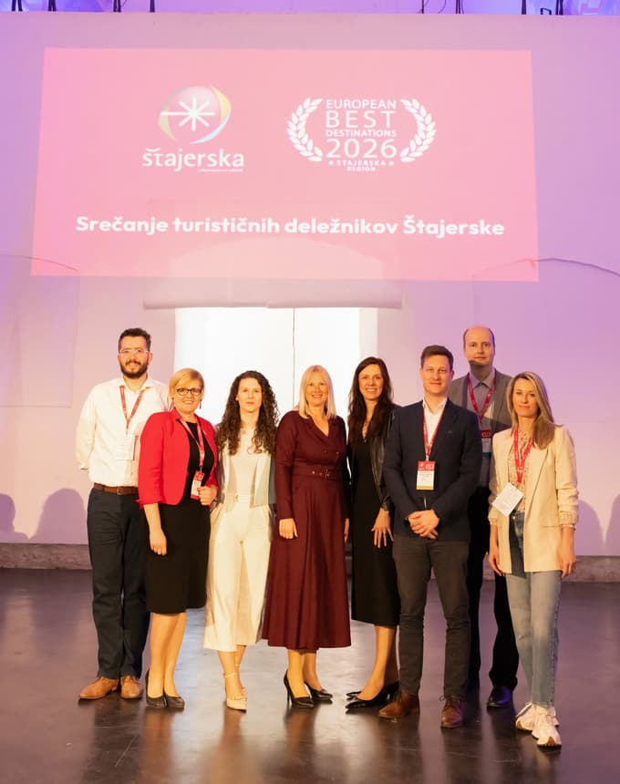 Predstavniki organizatorjev iz RRA Podravje - Maribor in drugi gostje, govorci na srečanju 