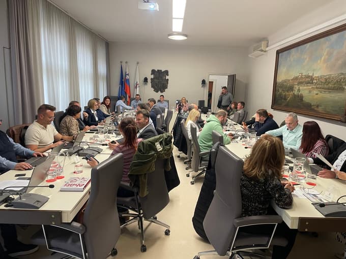 Seja ptujskega mestnega sveta: Proračun gladko skozi, razprava pa se je vnela pri skupni upravi in parkiranju