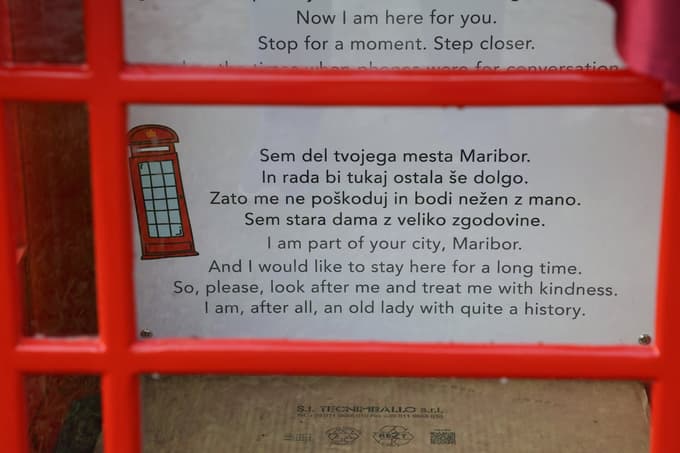 Govorilnica je simbol prijateljstva iz prvega z Mariborom pobratenega mesta Greenwich