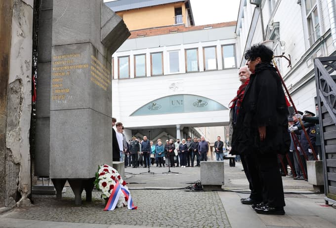 (FOTO) Slovesnost v Mariboru: Spomin na pogum, ki je tlakoval pot svobodi