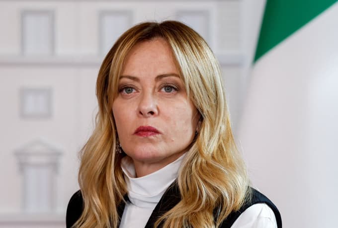 Meloni je nato dodala je, da so švicarske oblasti zagotovile, da je šlo računih za napako.