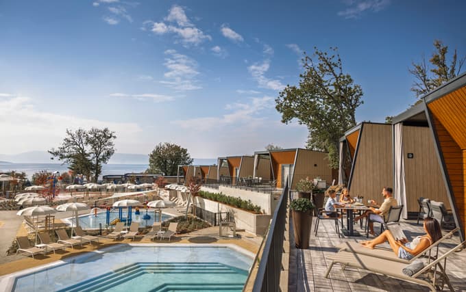 Vaš prvi letošnji skok v morje je morda bliže, kot si mislite