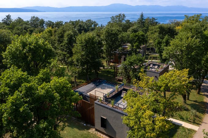 Vaš prvi letošnji skok v morje je morda bliže, kot si mislite