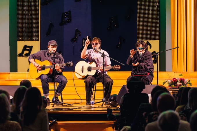 Ne le, da so za Amadeja zbrali 3.500 evrov, na dobrodelni koncert so povabili skupino MRFY, ki jo Amadej zelo rad posluša