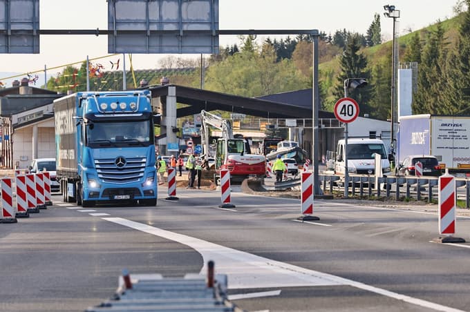 (FOTO) Nadaljuje se obnova viadukta in mejnega prehoda v Šentilju. DARS razkriva, kdaj bodo dela končana