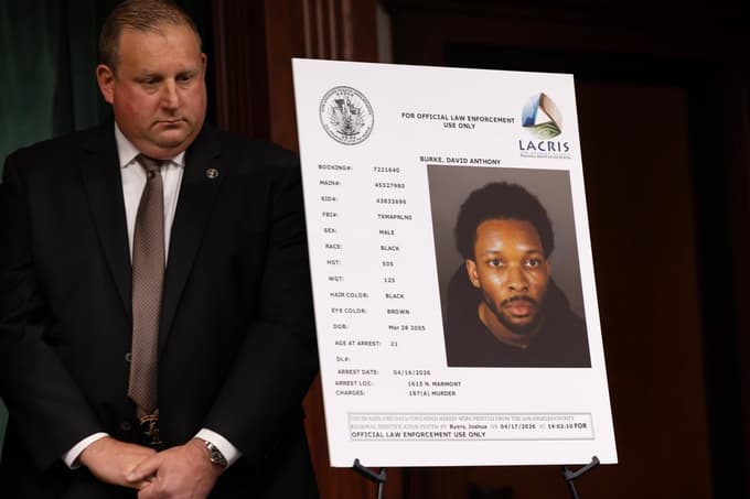 Detektiv ob fotografiji Burkea