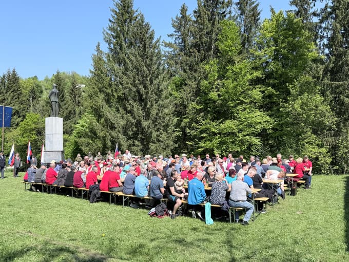 Veliko obiskovalcev je privabila proslava na Župankovi domačiji