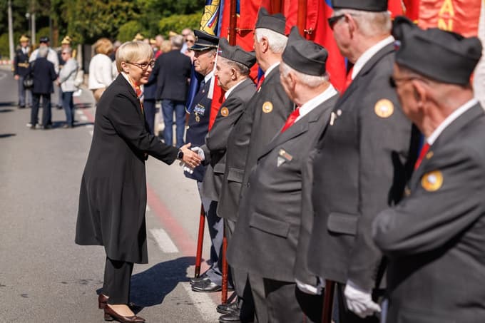 (FOTO) Predsednica Pirc Musar: Slovenci smo vedno znali odločno stopiti skupaj in ubraniti svoje temeljne pravice