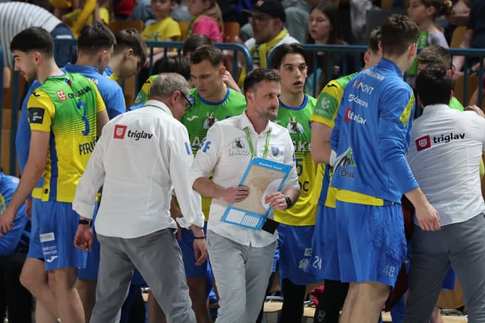 Četa trenerja Kelmna Luzarja v letu 2026 še ne pozna poraza.