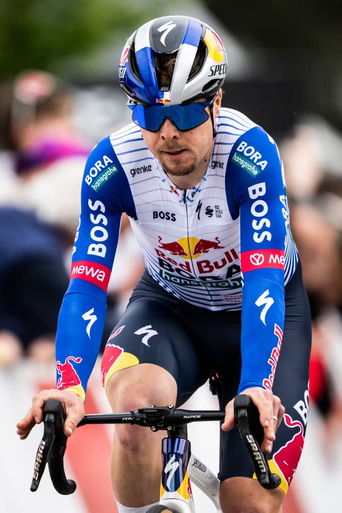 Jan Tratnik je startal kar z običajnim kolesom.