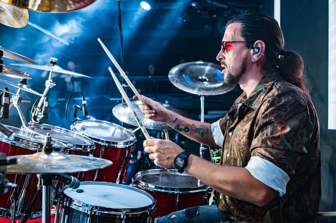 Ivuša Gojan na bobnih