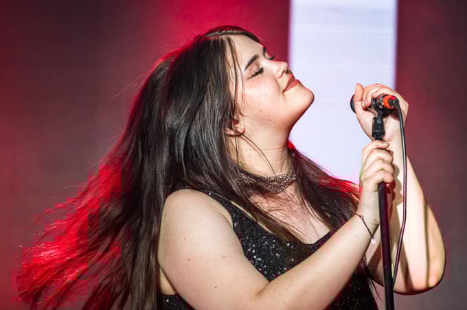 Vokalistka Lara Viktorija Ilić