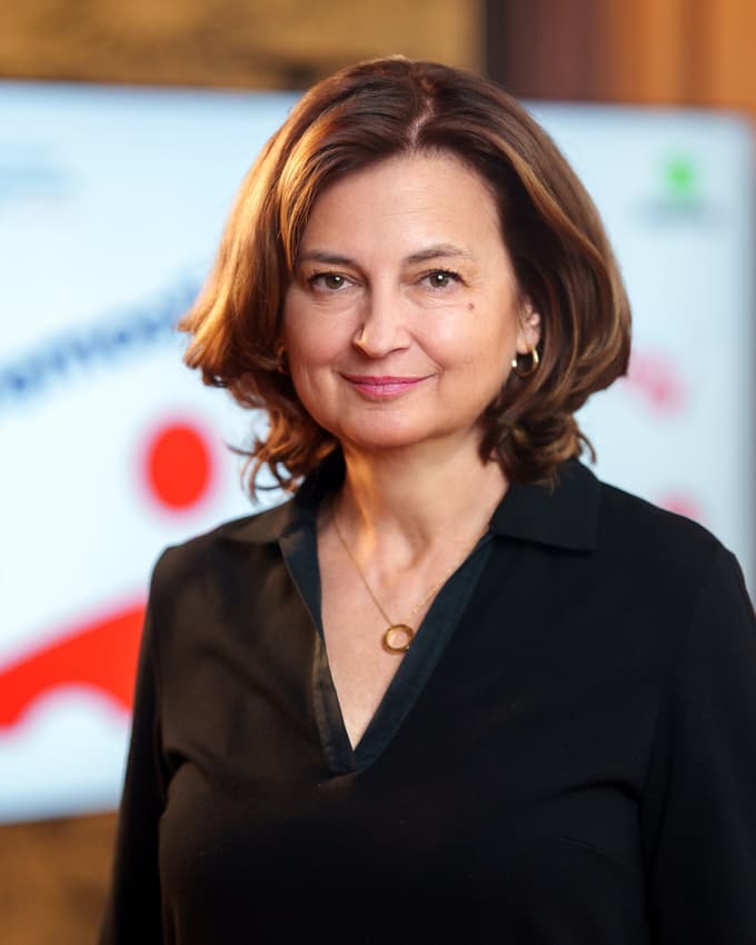 Maja Trošt je povedala, da gre pri Parkinsonovi bolezni za eno najpogostejših ekstrapiramidnih motenj gibanja, pri kateri ne pride do popolne ohromelosti, temveč do postopne spremembe gibanja. 