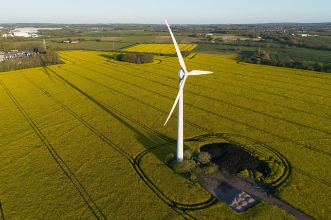 (GOSTUJOČE PERO) Kolumna evropske komisarke Jessike Roswall: Odvisnost Evrope ima ceno