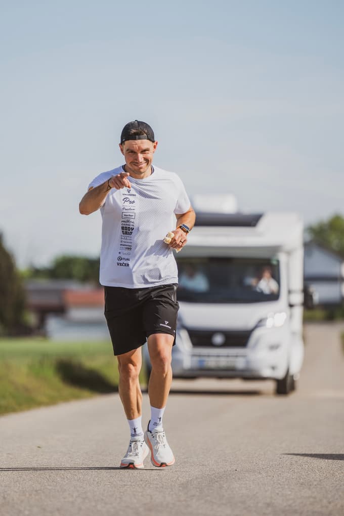 Vid Štuhec je uspešno opravil s prvo etapo teka čez Slovenijo.